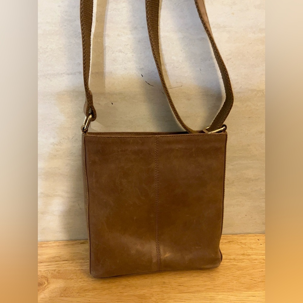 Estalon Genuine Leather Crossbody - Picture 3 of 12